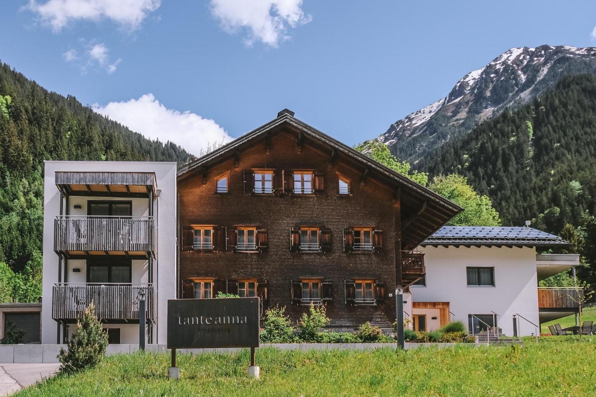 Tante Anna - Retreats Mit Weitblick Aparthotel Sankt Gallenkirch Luaran gambar